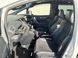運転席からの視界が広く、安全で快適なドライビングをサポートします。操作もスムーズで、ストレスなく運転できます。