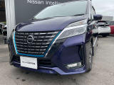 LEDヘッドライトハイビームアシスト機能付です。前方検知用カメラで、先行車や対向車のライト、道路状況・道路周辺の明るさを検知し、前方の視界を確保し手動で切り替えるわずらわしさを軽減します。