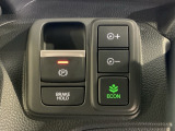 電子制御パーキングブレーキ。オートブレーキホールド機能を使えば、停車中にブレーキペダルから足を話しても停車状態が続きます。アクセルを踏めば自動解除され発進できます。