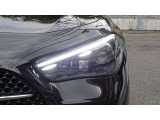 LEDインテリジェントライトシステム『走行状況や天候に応じてモードを自動で選択する先進技術を駆使した装備です。照射範囲を大幅に拡大することで良好な視界を確保し安全性をサポートする装備です。』