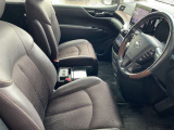 運転席まわりになります。実際に乗って頂き乗り心地をご体験してみてください。