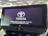 【12.3インチワイドナビ】高級感とインパクトのある大型ワイドナビを装備。各種オーディオ操作はもちろん、横長ワイド画面でのマップ2分割表示など、利便性も高いナビです♪