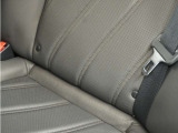 ◆ISOFIX◆シートベルトいらずでチャイルドシートと固定金具を連結するだけでがっちり固定できます。