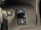 スマートな電子制御式パーキングブレーキに加え、渋滞時などでブレーキペダルから足を離しても停車を維持するオートブレーキホールド機能により、運転がより快適になります。