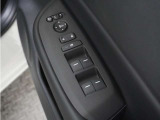 ◆パワーウィンドウスイッチ◆運転席から全席の窓の開閉操作を行うことが出来いつでも換気ができます!