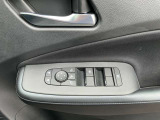 窓の開閉も楽々♪大きなサイドウィンドウは見晴らしのよさ、運転のしやすさを実感できます。