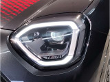 モデルが変わっても一目でMINIと分かるアイコンはそのままに、その時代に合わせた最新の技術、安全装備を搭載させております。