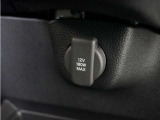 ◆12V電源ソケット◆スマートフォンの充電等にも便利な電源ソケット!使いやすい場所に装備されています。