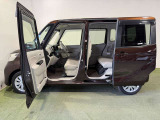 ☆納車前には撥水コーティングで外装のツヤとクリアを復活させます!!納車後の、お手入れも楽にして頂けます!!(パックによります)