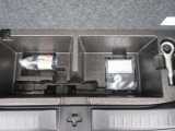 車載工具&パンク修理キットも搭載してます