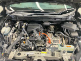 エンジンルームもクリーニング済みできれいですよ。日産の整備士がしっかりと丁寧に点検していますので安心してお乗りいただけます