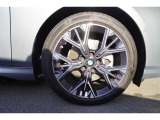 BMW承認の純正タイヤを装備しております☆お問合せ(無料ダイヤル)0078-6002-613077迄お待ちしております。大阪府吹田市芳野町5-55 毎水曜、第二・第三火曜日定休 営業時間10:00〜18:00