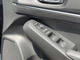 運転席ドアスイッチ周辺です。