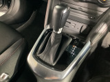 全てのトランスミッションのメリットを兼ね備えた理想的なAT、それがSKYACTIV-DRIVE(スカイアクティブドライブ)。「滑らかな変速」「ダイレクト感のあるシフトフィール」そして「低燃費」が特長です!