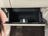 自社商品化センターにて内外装のクリーニングを実施しております!