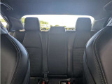 「中古車ハイブリッド保証」付き。ハイブリッド機構を無償で保証します。保証期間は、初度登録年月から10年目まで、またはロングラン保証が終わってから3年間。ただし累計走行距離が20万km以内です。