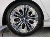 BMWならではの卓越した走りを支えるホイールと足回りです!
