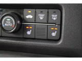 シートヒーター装備付き車!!座席に埋め込まれた電熱線によりシートを暖めることが出来る装備で、温められたシートは、寒い冬には最適です!!