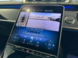 【360&deg;カメラシステム】フロント・サイド・リアに装備されたカメラにより、車両周囲を上から見たような高画質で歪みの少ない映像により見渡せるカメラが装備されております。