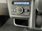 【オートエアコン】AUTOボタンを押してお好みの温度を設定!快適な室温でドライブをお楽しみいただけます♪