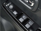 ◆パワーウィンドウスイッチ◆運転席から全席の窓の開閉操作を行うことが出来いつでも換気ができます!