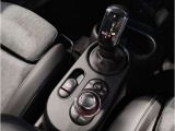 お勧めオリジナル中古車!詳細は【MINI NEXT箕面店:072-721-8505】迄御問合せ下さいませ!