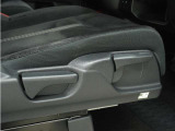 ◆シートハイトアジャスター◆運転席を上下に高さ調節ができます!運転ポジションを体格に合わせてシート調整できます。