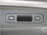 ◆予約クローズ機能付きパワーテールゲート◆キーや運転席のボタン、ハンズフリー機能など多彩なアクセスで自動開閉できます。