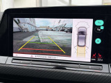 ガイドライン付きバックカメラで安全な駐車をサポート。