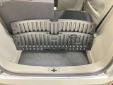 【ラゲッジルーム】実用性に優れた二段式ラゲッジル-ムでお荷物を別々に収納が可能♪♪