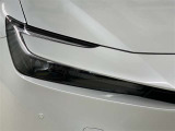 明るく省電力なLEDヘッドライト、印象的なデザインが輝きを放ちます。