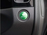 ホンダセンシングが装備されています。アダプティブレーダークルーズやレーンキープアシスト、車線逸脱防止機能なども備えていて、ロングドライブも快適で安全にお楽しみいただけます。
