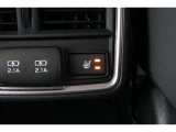 シートヒーター装備車両♪♪寒い冬はもちろん♪肌寒い春先・秋口まで活躍してくれるあると嬉しい装備です♪♪
