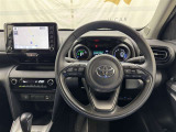 ステアリングスイッチにて走行中に視線を外すことなく、インフォメーションディスプレイやオーディオ操作ができます。視線移動が少ないので、快適で安全なドライビングに貢献します。