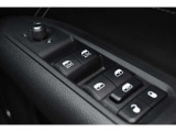 『ジープ厚木』へのアクセス。圏央道『圏央厚木IC』より車で3分。『海老名駅』または『本厚木駅』からバスで20分。見学や試乗、購入相談など、様々なサービスを通して「ジープのある生活」を体感いただけます