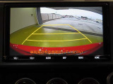バックカメラが付いているので後方確認が非常にしやすいです。今や運転初心者も熟練者も必須装備!ついていて損はないですね♪
