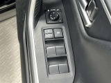 電動格納式ドアミラーと全席パワーウィンドウ付!欲しい装備はちゃんと付いています!