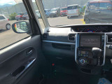 ☆内外装クリーニング☆車の隅々まで徹底的にクリーニングを行っておりますので内外装ともに綺麗な状態でご納車いたします!