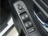 ◆パワーウィンドウスイッチ◆運転席から全席の窓の開閉操作を行うことが出来いつでも換気ができます!