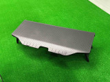 ラゲージアンダーボックスの蓋であるデッキボードを取り外して,レジャー時にテーブルとして使用できる便利なラゲージアイテムです