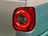 丸目で愛嬌のあるデザインのLEDリヤコンビネーションランプ(LEDストップランプ)が省電力・長寿命化を実現。