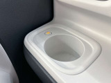 ホットドリンクをちょうどいい温度で温めてくれる保温機能付カップホルダーです。