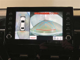 【パノラミックビュー&バックビュー】駐車時の安全確認をする為に車両上方からの映像と後方カメラからのを同時に表示しバックガイドも付いているのでバックの苦手な方でも安心して運転出来ますよ。