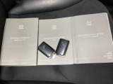 取り扱い説明書・整備手帳・スペアキーが揃ってますので安心です。前の使用履歴も分かれば安心感もアップ!コレがディーラー購入のメリットです!
