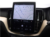 Googleのアプリとサービスがビルトインされ、スマホと同じように車両を直感的に操作できます。Googleマップが統合されており、リアルタイムの交通情報、音声操作によってより早く目的地に到着できます。