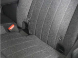 ◆ISOFIX◆シートベルトいらずでチャイルドシートと固定金具を連結するだけでガッチリ固定できます。