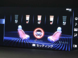 シートには、背もたれと座面から爽やかな風が吹き出るシートベンチレーション機能を搭載。夏の暑い日にもシートと密着している背中や足腰の蒸れを防ぎ、快適なドライブを楽しむことができます。