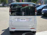 プライバシ-ガラスが装備されています。外を見るときは気にならずに、後方車両から車内が見えにくい設計です。