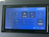 音楽や動画コンテンツを楽しめるオーディオ画面。豊富な入力端子で、様々なデバイスと接続可能です。
