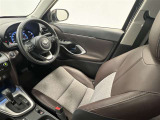 運転席が6WAYパワーシートになっていてドライバーにあわせた微調整が出来ます!